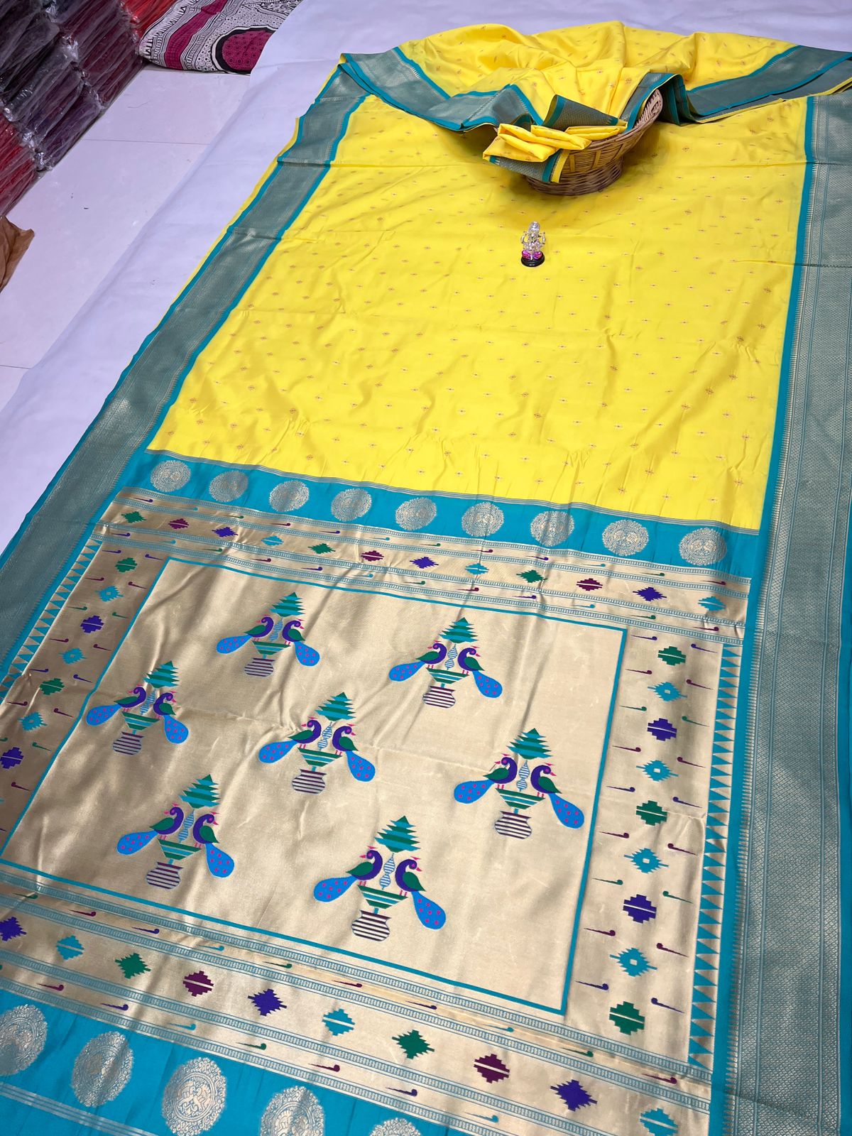 Traditional Yeola  Pallu Aisha Paithani