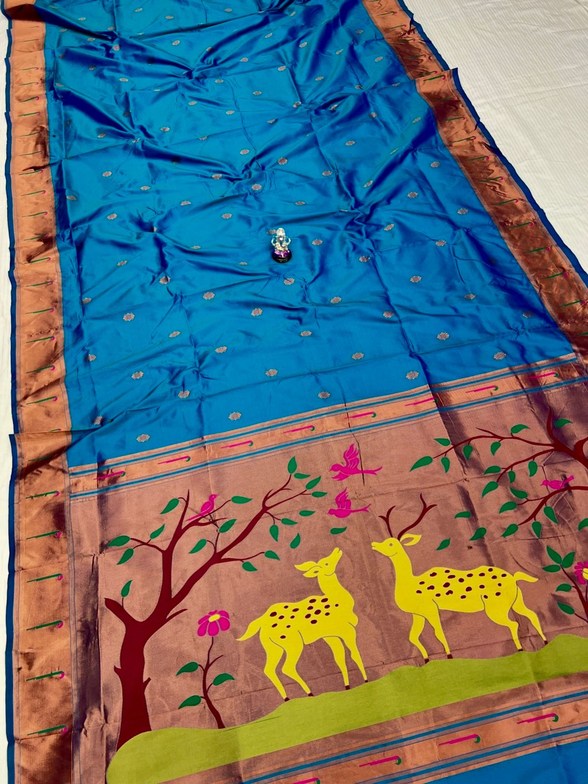 Deer pallu paithani