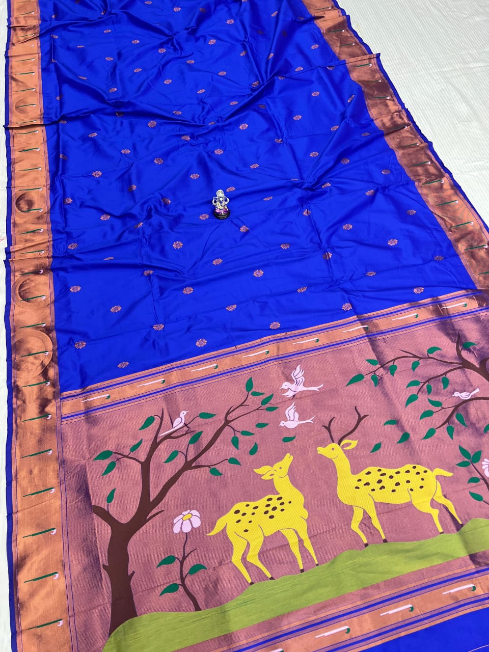 Deer pallu paithani