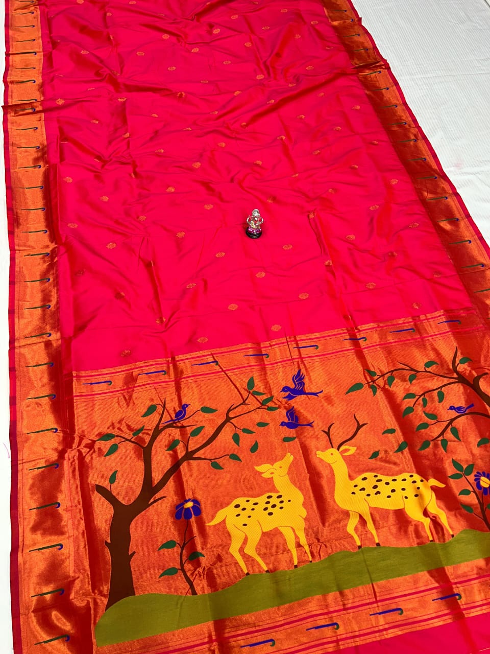 Deer pallu paithani