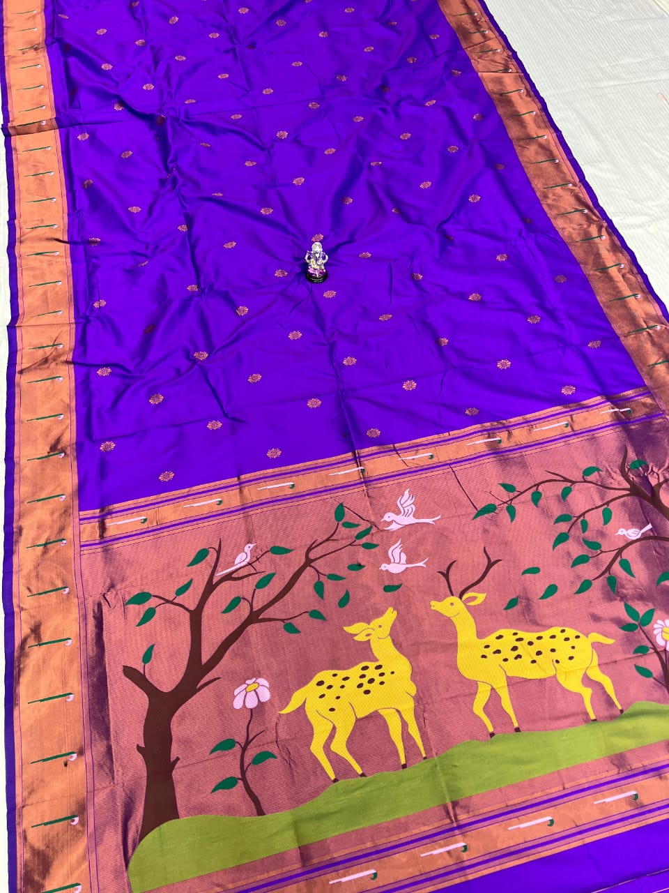 Deer pallu paithani