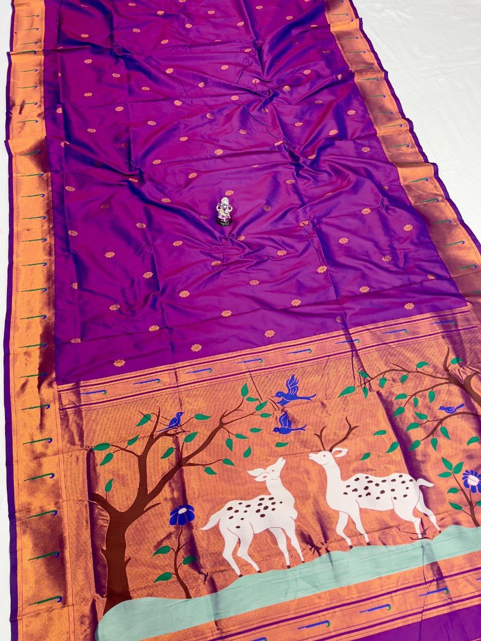 Deer pallu paithani